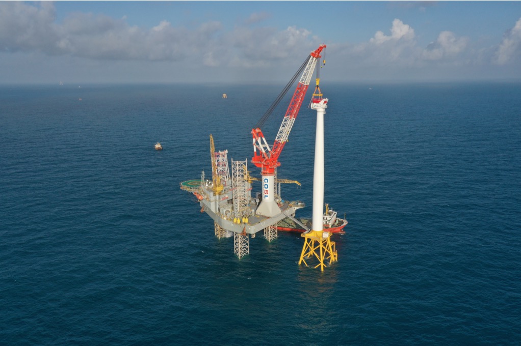 海上风电安装船供不应求，石油钻井平台化身海上风机吊装利器