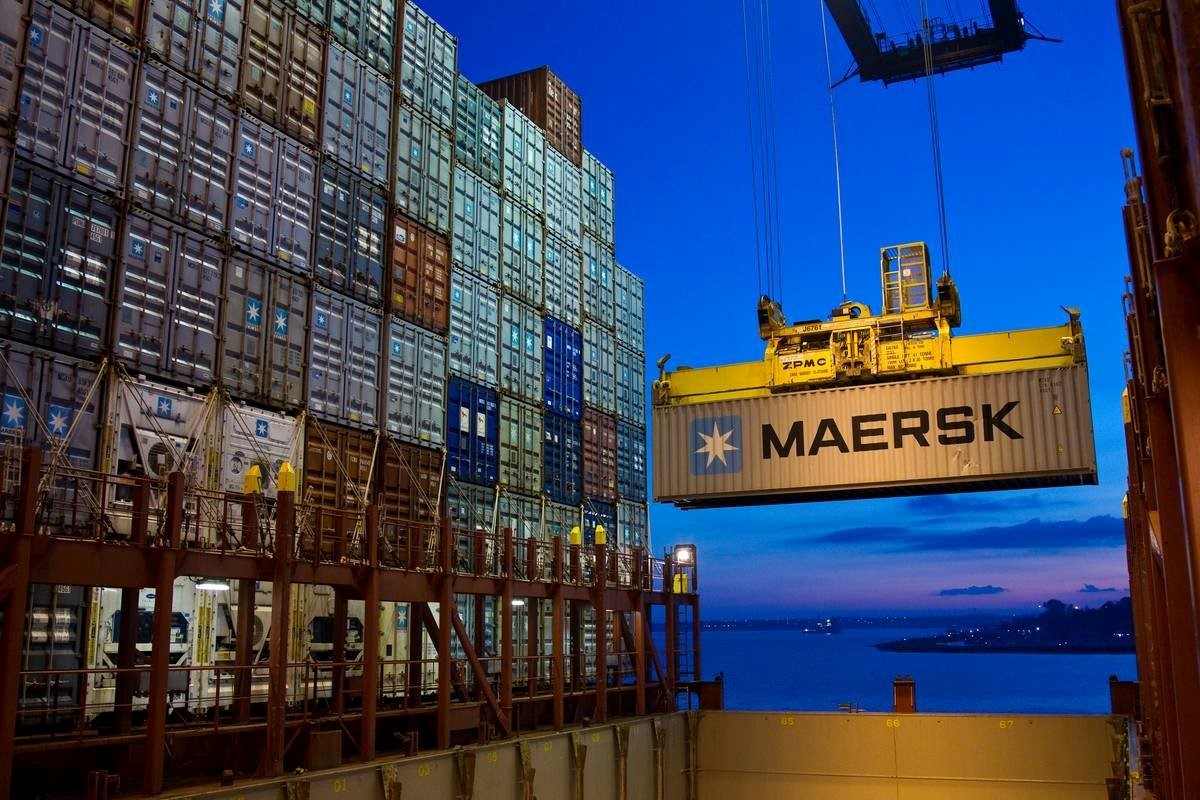 香港昔日标杆企业利丰物流，卖身全球最大航运企业马士基