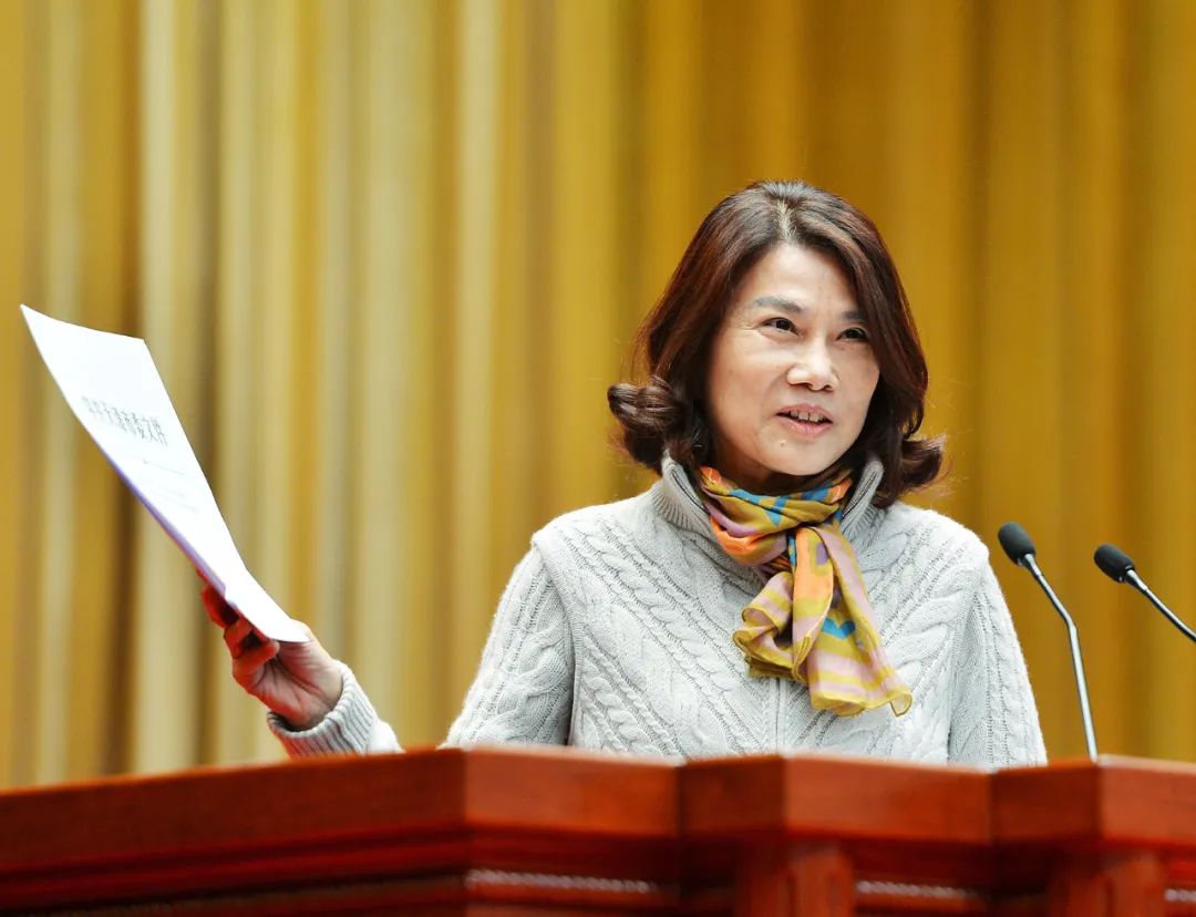 再干3年!68岁董明珠连任,股东大会上还透露这些计划
